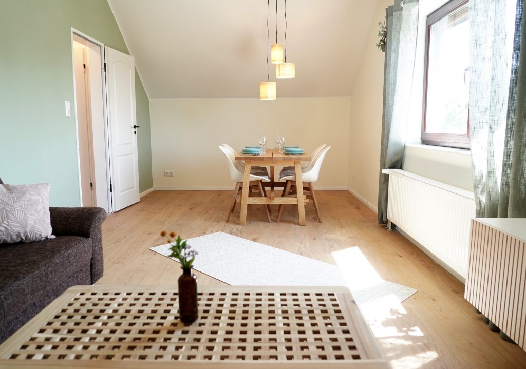 Ferienwohnung-am-Binnenwasser-Wohnzimmer-8